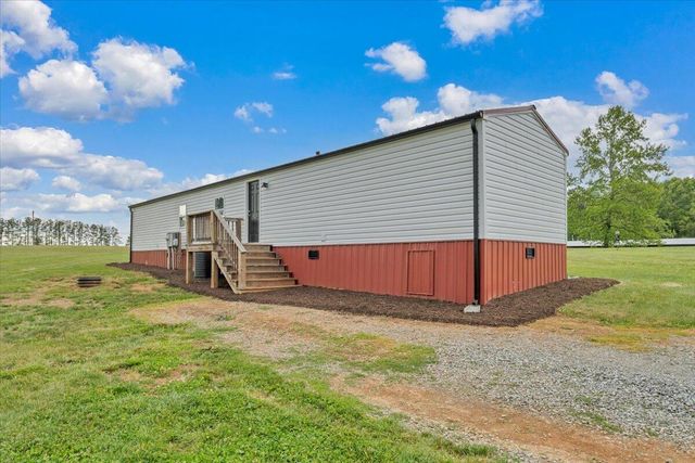 9467 Truevine RD, Glade Hill, VA 24092