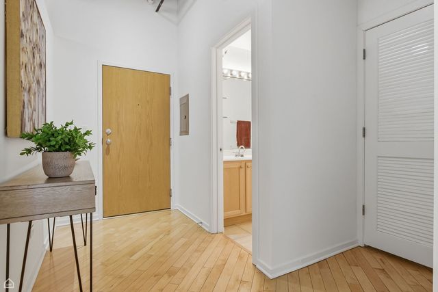 360 W Illinois Street 531, Chicago, IL 60654