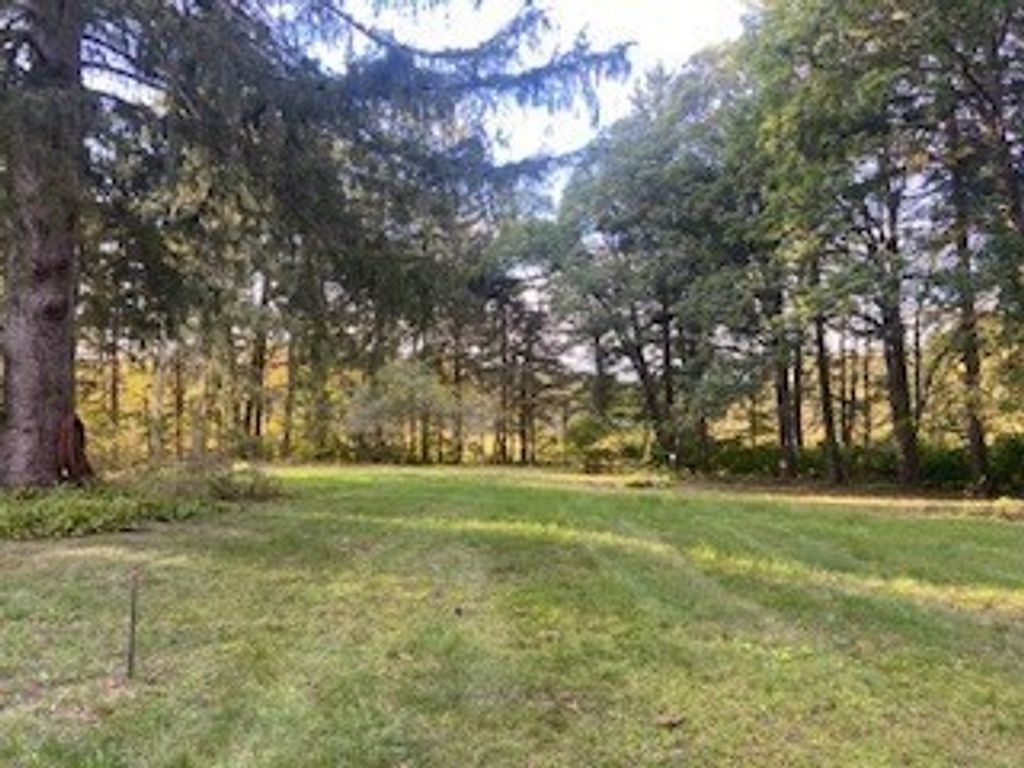 110 Union St, Easton, MA 02356