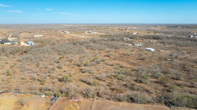 3991 Barth RD, Lockhart, TX 78644