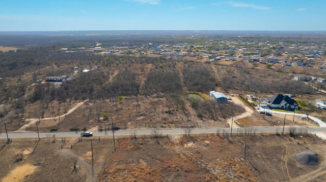 3991 Barth RD, Lockhart, TX 78644