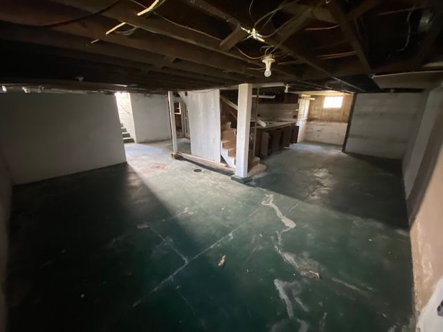 712 Todd Ave, Ellwood City, PA 16117