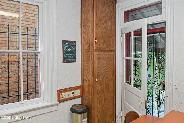 1218 S Floyd St, Louisville, KY 40203
