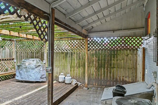 1218 S Floyd St, Louisville, KY 40203
