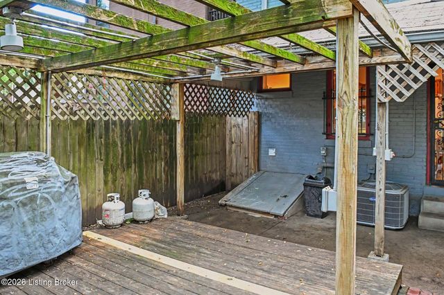 1218 S Floyd St, Louisville, KY 40203