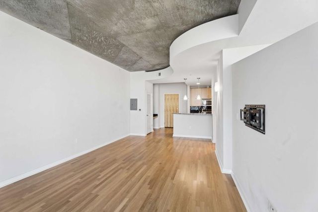 400 W Peachtree NW Street 3115, Atlanta, GA 30308