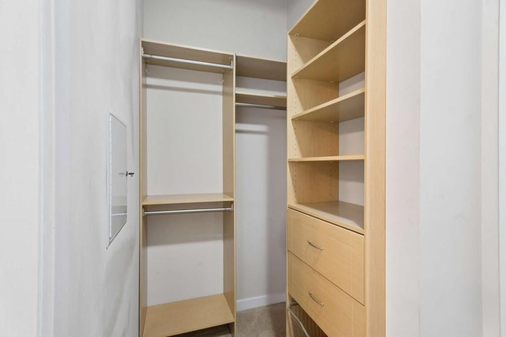 Image 21 of property listing at 400 W Peachtree Street NW 3115, Atlanta, GA 30308