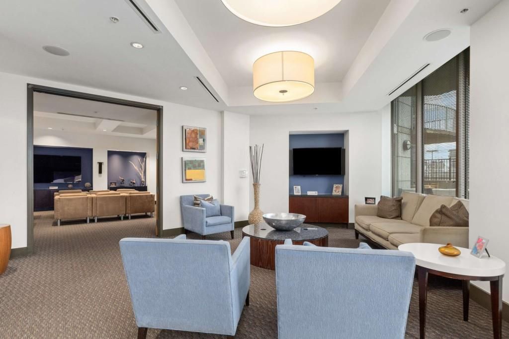Image 32 of property listing at 400 W Peachtree Street NW 3115, Atlanta, GA 30308