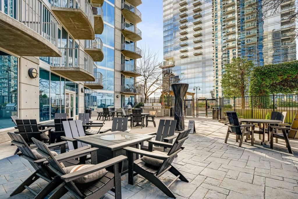 Image 38 of property listing at 400 W Peachtree Street NW 3115, Atlanta, GA 30308