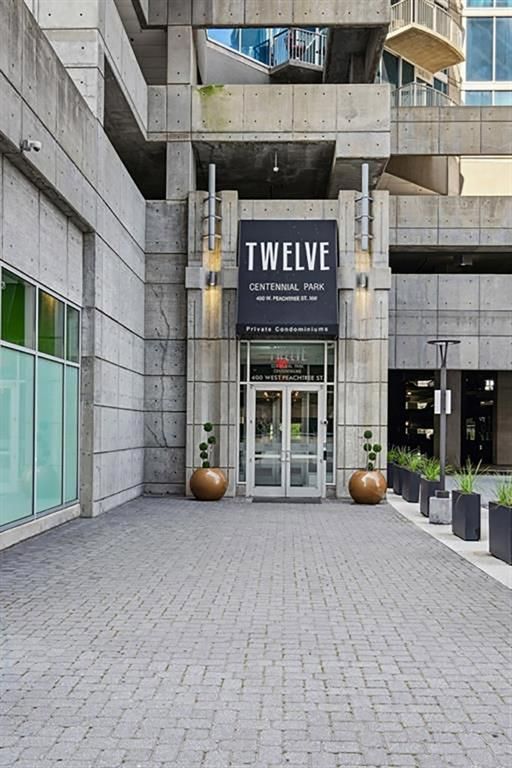 Image 44 of property listing at 400 W Peachtree Street NW 3115, Atlanta, GA 30308