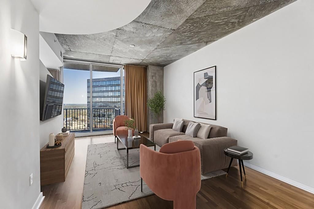 Image 6 of property listing at 400 W Peachtree Street NW 3115, Atlanta, GA 30308