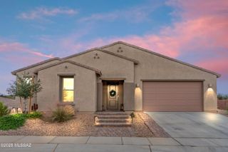 1350 E Pecan Meadow Lane, Sahuarita, AZ 85629