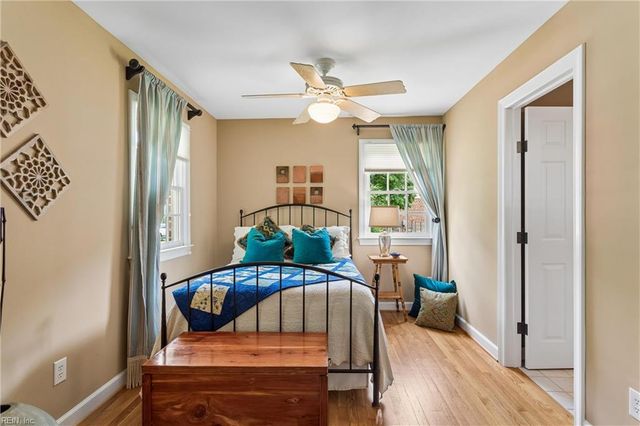 125 River Point DR, Yorktown, VA 23693