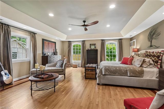125 River Point DR, Yorktown, VA 23693