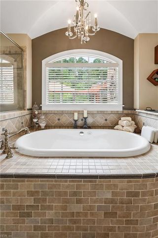 125 River Point DR, Yorktown, VA 23693