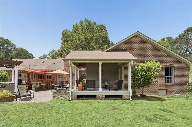 125 River Point DR, Yorktown, VA 23693