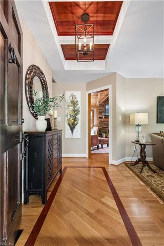 125 River Point DR, Yorktown, VA 23693