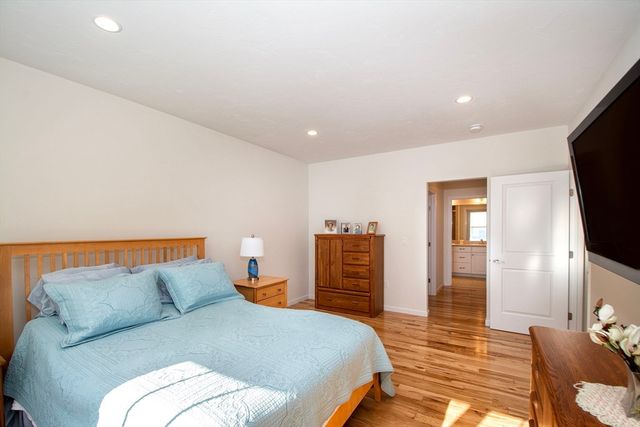 14 Mariners Way 14, Plymouth, MA 02360