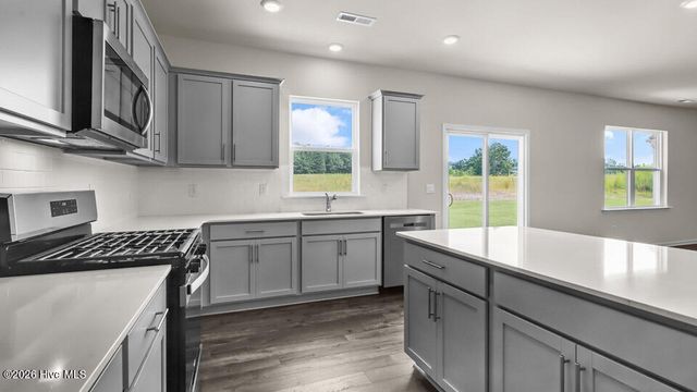 735 Lazy Elm Lane, Aberdeen, NC 28315