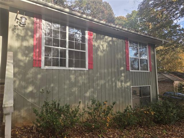 4751 Valley Dale SW Drive, Lilburn, GA 30047