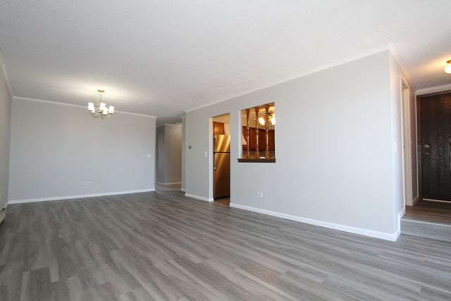 297 Gregory Street 11, Aurora, IL 60504
