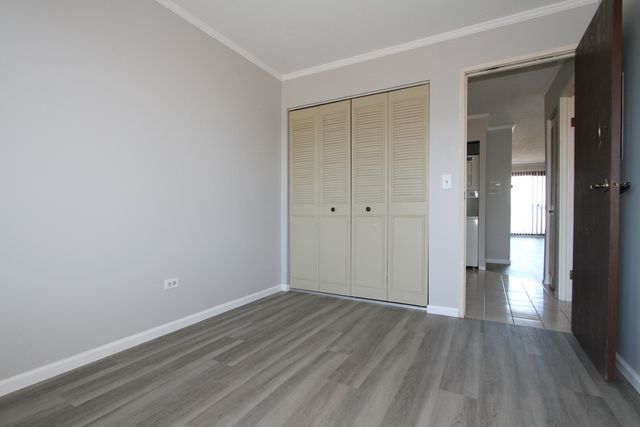 297 Gregory Street 11, Aurora, IL 60504