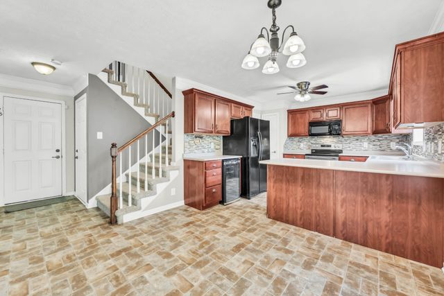 632 Winding Bluff Way, Clarksville, TN 37040