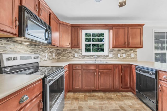 632 Winding Bluff Way, Clarksville, TN 37040