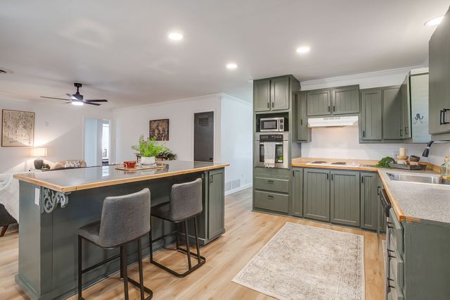 1327 Southern Boulevard, Cleburne, TX 76033