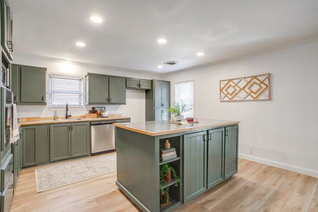 1327 Southern Boulevard, Cleburne, TX 76033