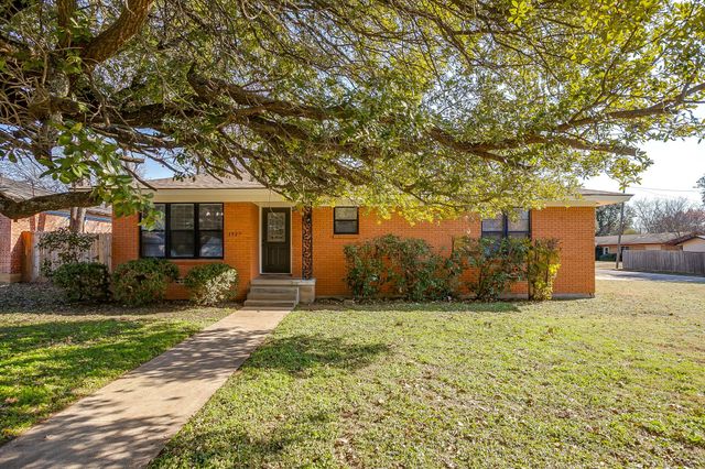 1327 Southern Boulevard, Cleburne, TX 76033