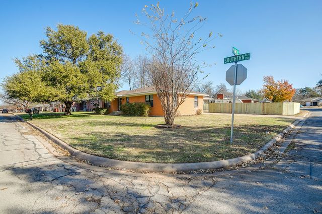 1327 Southern Boulevard, Cleburne, TX 76033