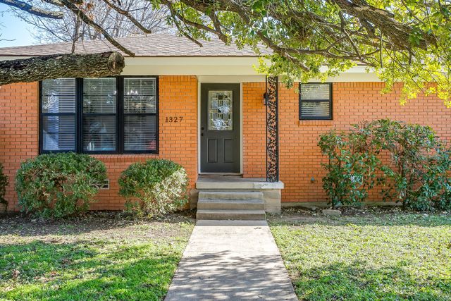 1327 Southern Boulevard, Cleburne, TX 76033