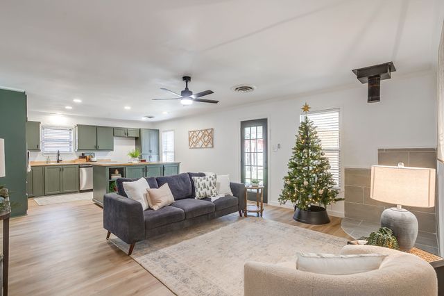 1327 Southern Boulevard, Cleburne, TX 76033