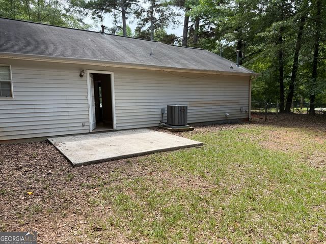 1220 N Hampton Drive, Hampton, GA 30228