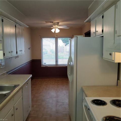 953 Dallas CT, Virginia Beach, VA 23464