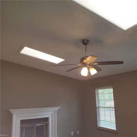 953 Dallas CT, Virginia Beach, VA 23464