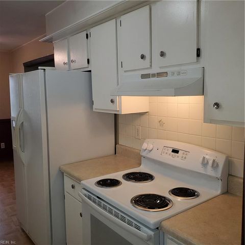 953 Dallas CT, Virginia Beach, VA 23464