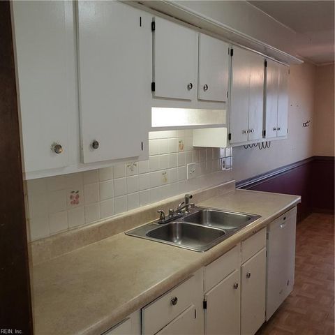 953 Dallas CT, Virginia Beach, VA 23464