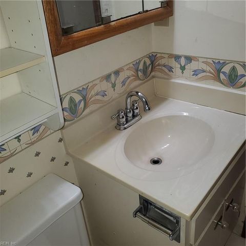 953 Dallas CT, Virginia Beach, VA 23464