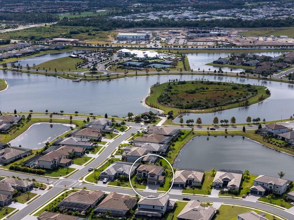 Image 2 of property listing at 4852 COASTAL DAYS LANE, Bradenton, FL 34211