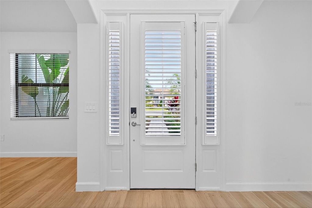 Image 14 of property listing at 4852 COASTAL DAYS LANE, Bradenton, FL 34211