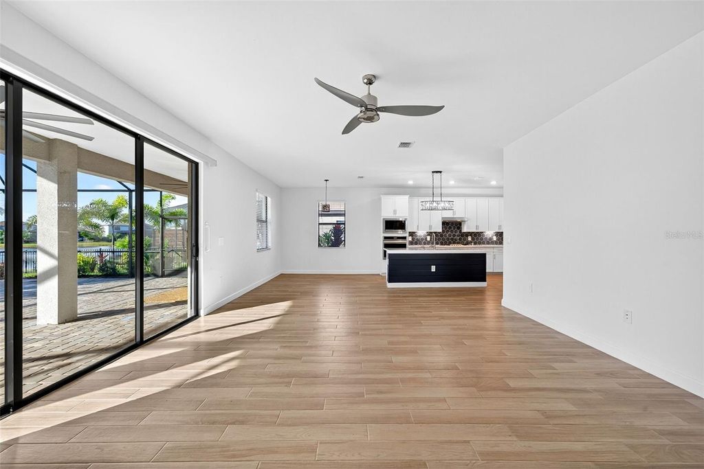 Image 17 of property listing at 4852 COASTAL DAYS LANE, Bradenton, FL 34211