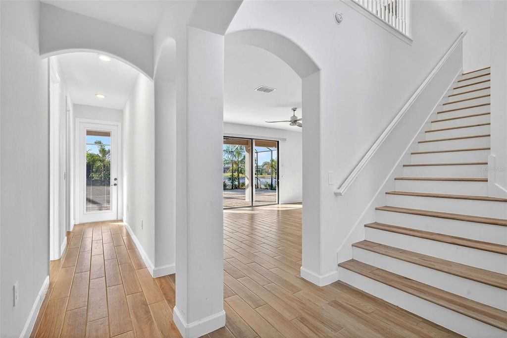 Image 38 of property listing at 4852 COASTAL DAYS LANE, Bradenton, FL 34211