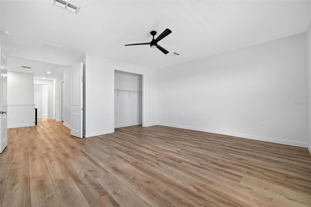 Image 46 of property listing at 4852 COASTAL DAYS LANE, Bradenton, FL 34211