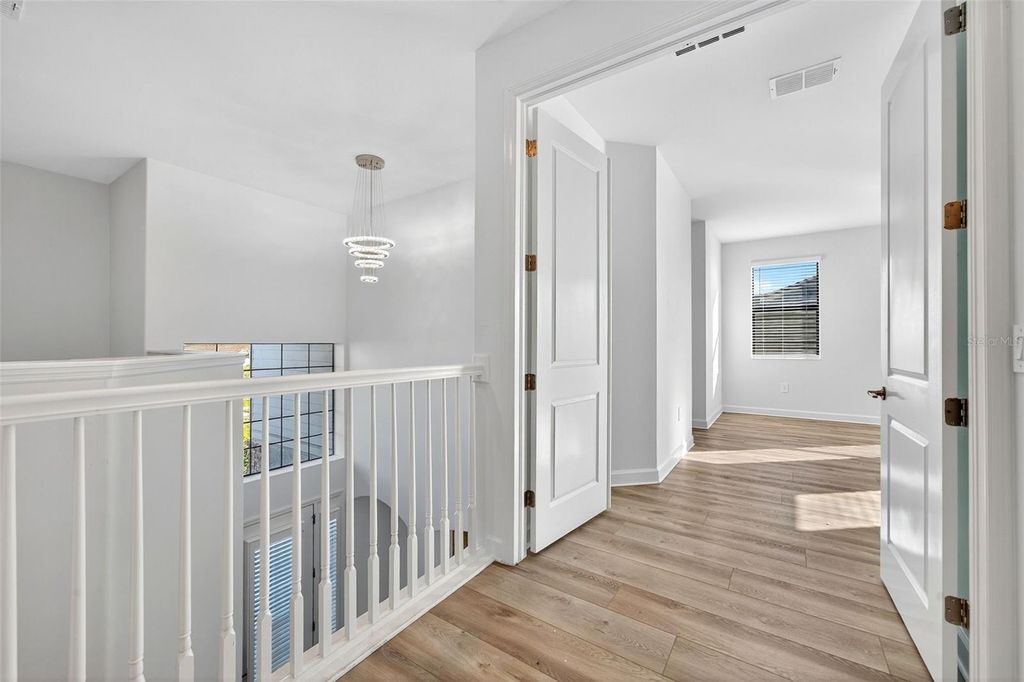 Image 54 of property listing at 4852 COASTAL DAYS LANE, Bradenton, FL 34211