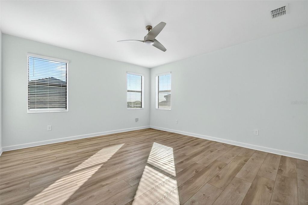 Image 55 of property listing at 4852 COASTAL DAYS LANE, Bradenton, FL 34211