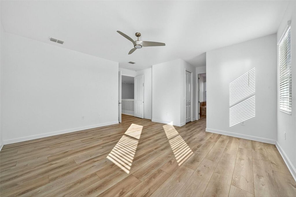 Image 58 of property listing at 4852 COASTAL DAYS LANE, Bradenton, FL 34211