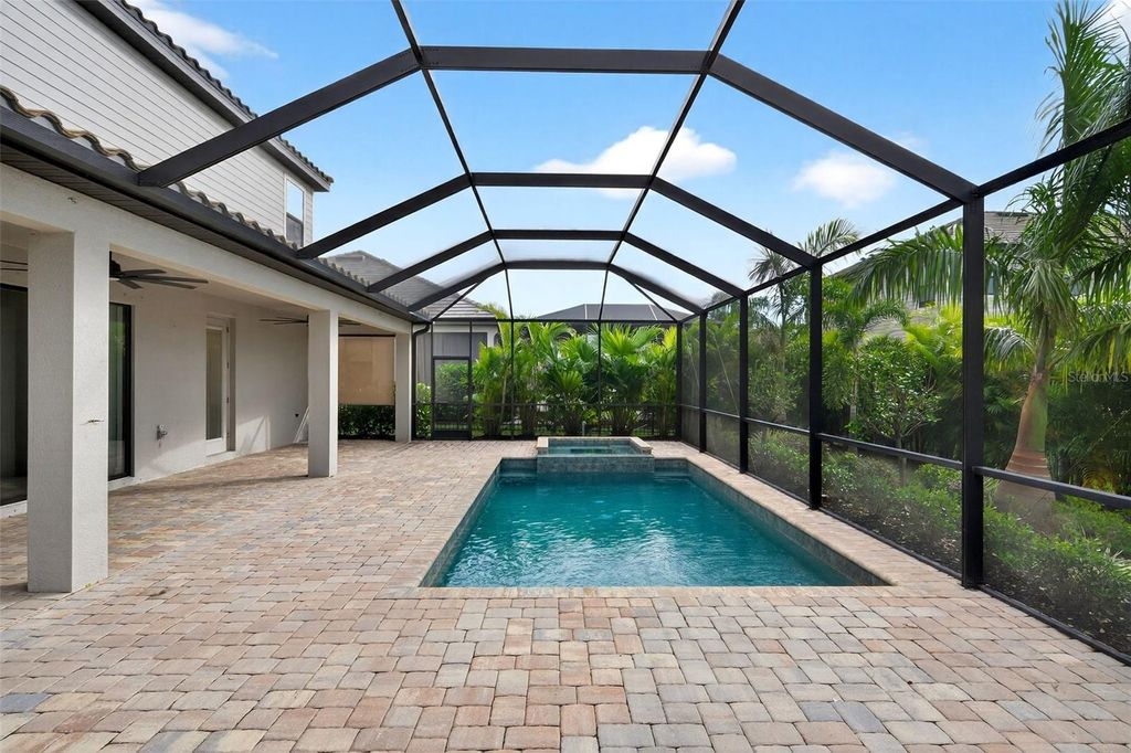 Image 66 of property listing at 4852 COASTAL DAYS LANE, Bradenton, FL 34211