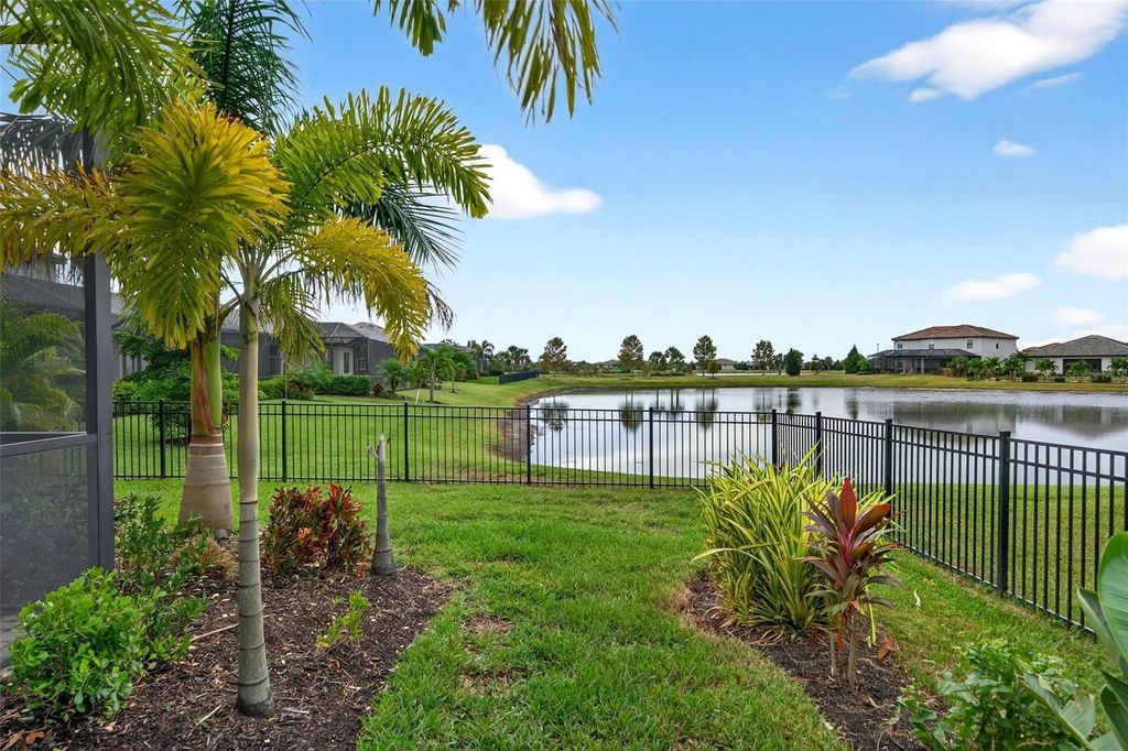 Image 71 of property listing at 4852 COASTAL DAYS LANE, Bradenton, FL 34211